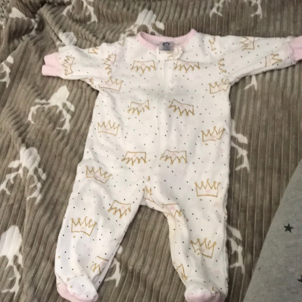 Crown onesie.